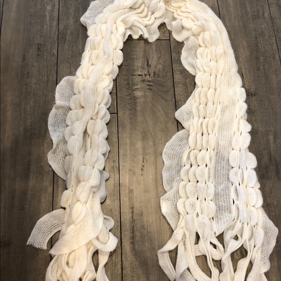 White Scarf - Picture 1 of 2